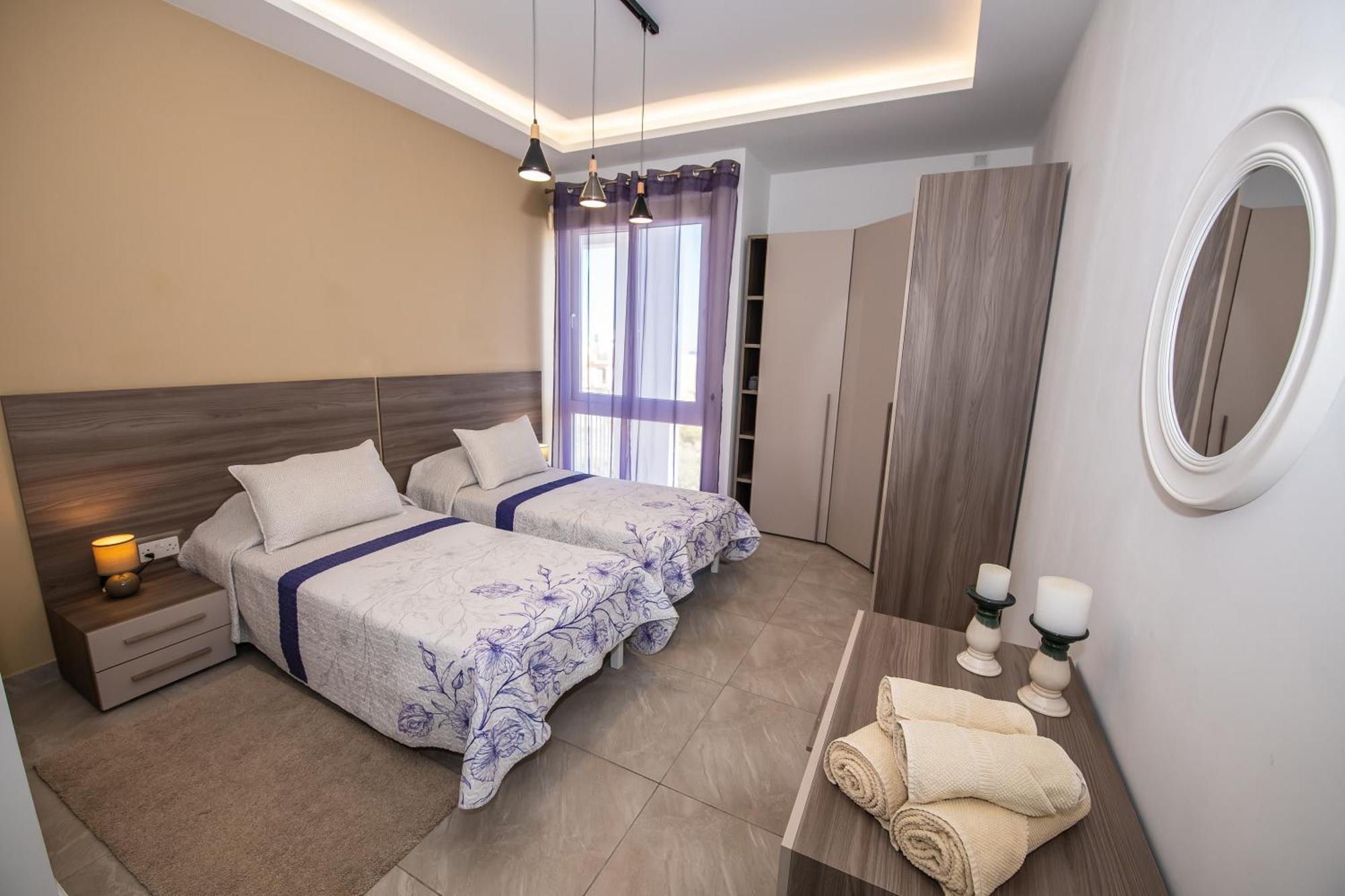 Clifftop Modern Apartment เมลลิฮา ภายนอก รูปภาพ